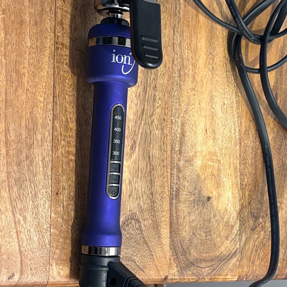 Titanium Pro 1-1/2 Inch Curling Iron - Picture 3 of 7